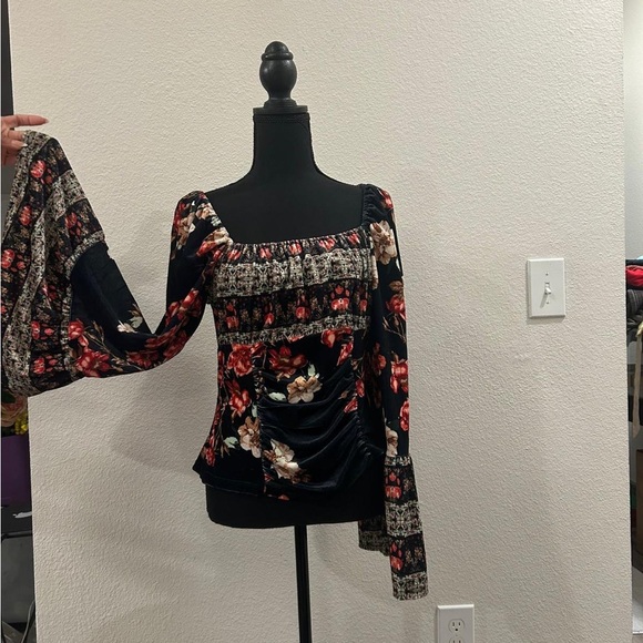 All brand new never been worn !Message for more info brands from all over world - Picture 16 of 16